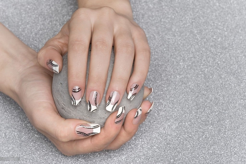 Can You Play Softball with Acrylic Nails? Acrylicful