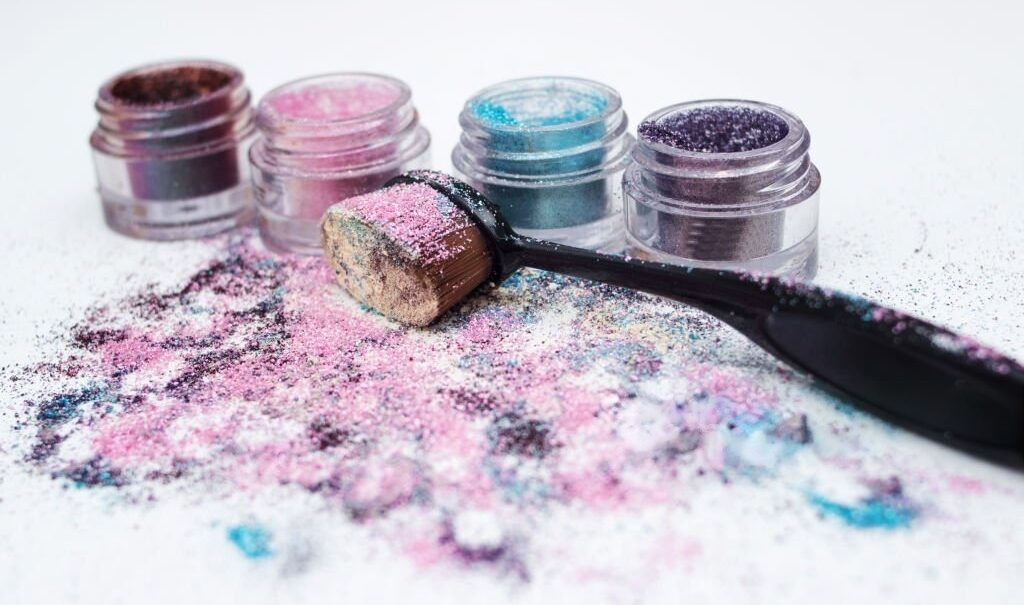 How To Use Chrome Powder For Nail Art?